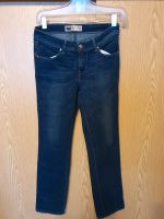 Levis Jeans Demi Curve Straight 26/32 Niedersachsen - Göttingen Vorschau