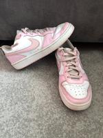 Turnschuhe Gr.39 Nike Sneaker rosa weiß Sportschuhe Leipzig - Paunsdorf Vorschau