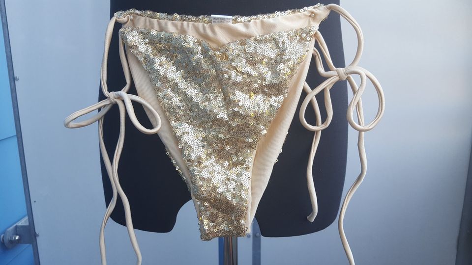 Bikini Pailletten mit Strassteinen, gold, Gr. 36-38 - NEU in Karlsruhe