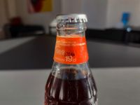 Kleine Coca Cola Flasche, gefüllt, alt, 1989 Wuppertal - Vohwinkel Vorschau