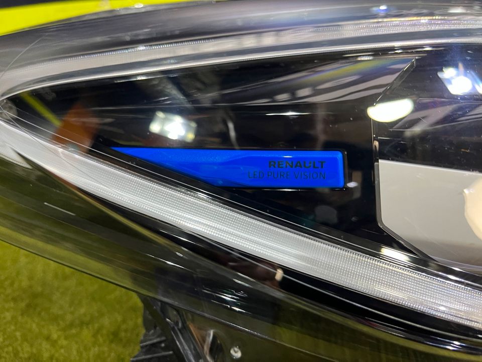 Renault Zoe LED Links und Rechts Scheinwerfer Headlight in Hamburg