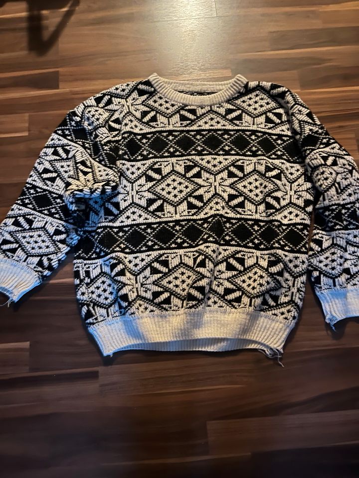 Pullover mit Muster für Damen und Herren in Düren