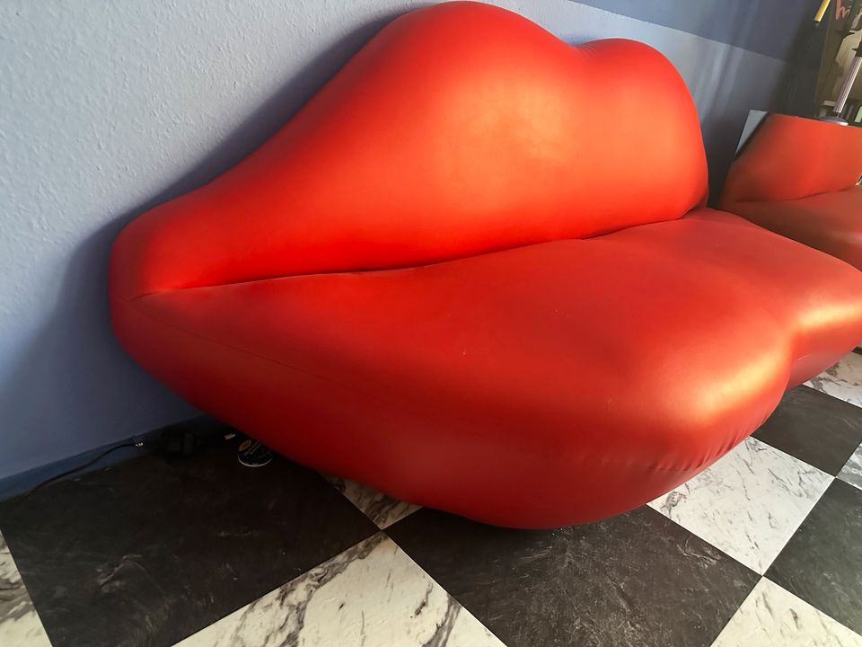 Vintage Lippen Couch Sofa Postmodern Leder Dali Gufram Memphis in Berlin