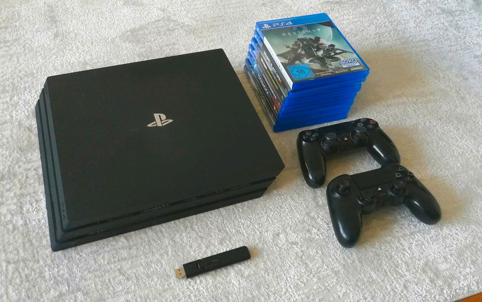 Ps4 Pro mit 7 Spielen + 2 Controller in Oberhausen