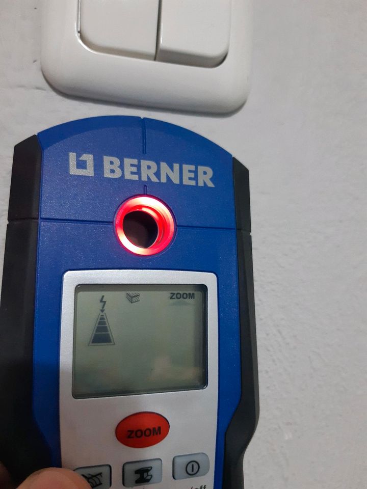 Berner Metall Detektor, Multi Finder, mit digitaler LCD-Anzeige in Berlin