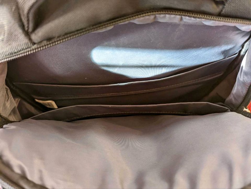 Laptop Rucksack schwarz, gepolstertes Fach in Leipzig