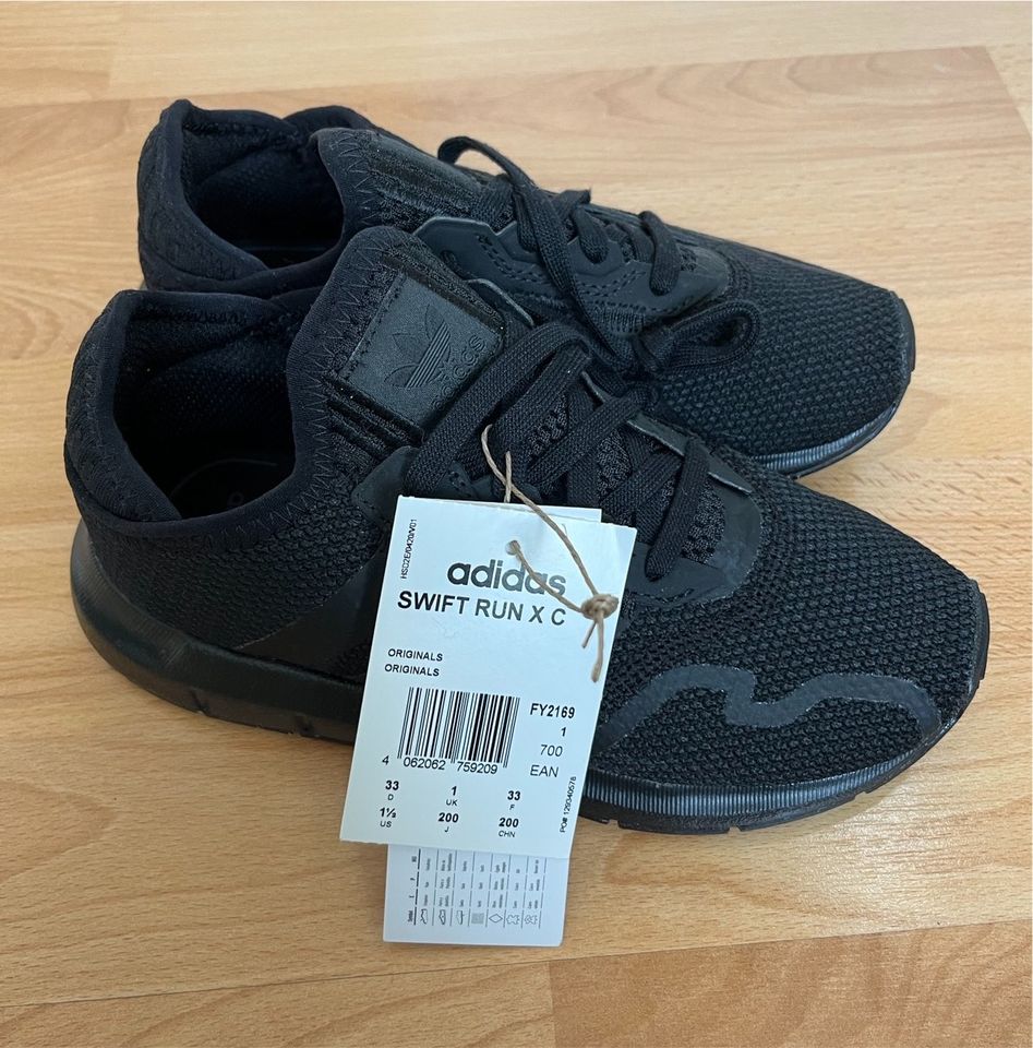 Adidas swift run, Gr. 33, schwarz, neu in Dresden - Leuben | Gebrauchte  Kinderschuhe Größe 33 kaufen | eBay Kleinanzeigen ist jetzt Kleinanzeigen