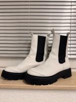Modische Stiefel Hessen - Kassel Vorschau