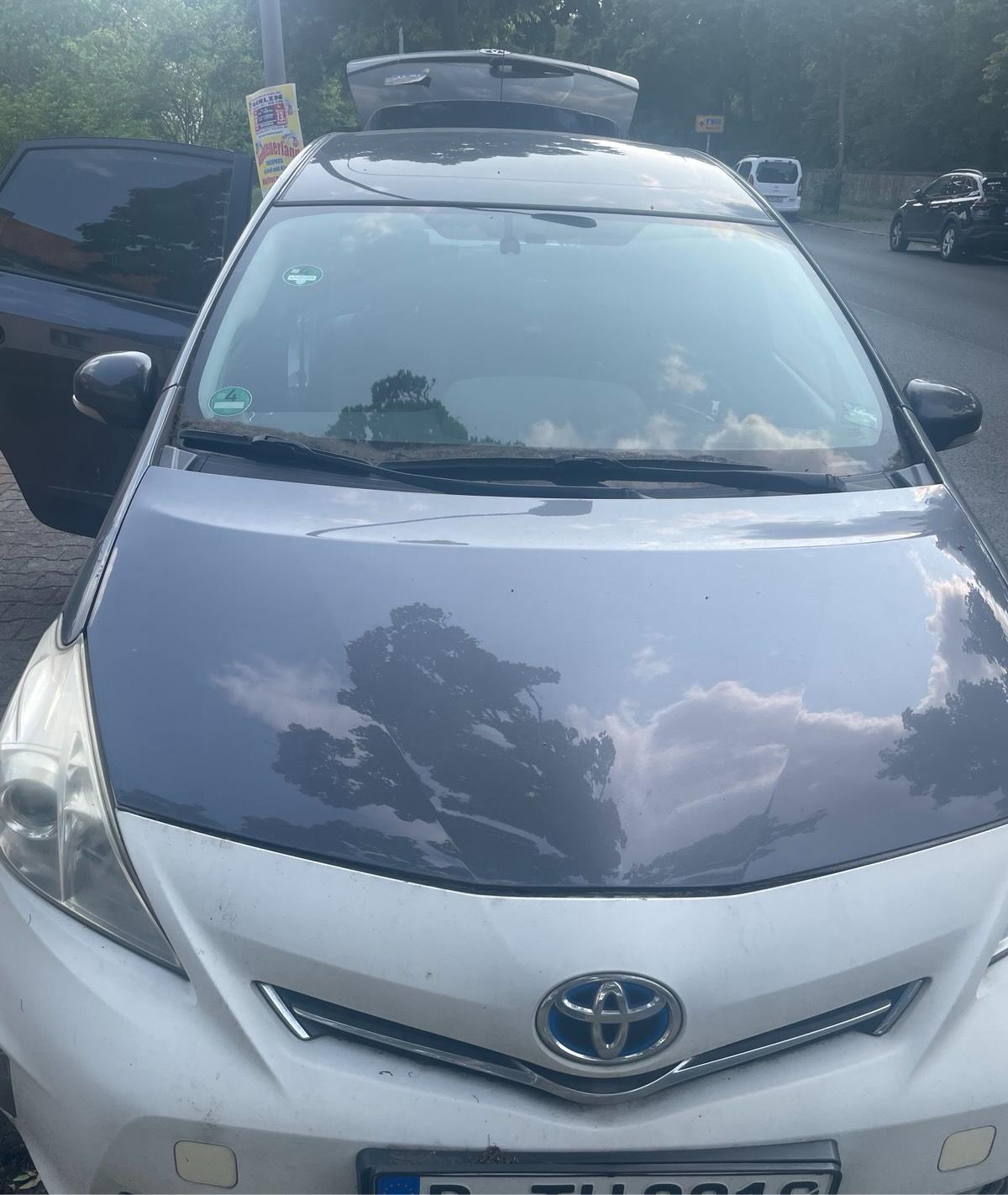 Abbildung des Autos Toyota Prius Plus 2013 –…