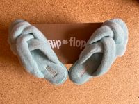 Flip Flop Knot Gr. 42 hellblau türkis plüsch Brandenburg - Königs Wusterhausen Vorschau