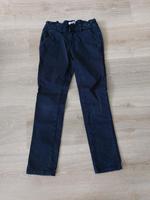 Jungen Chino Hose Gr. 134 Regular fit dunkelblau Bundverstellbar Leipzig - Lützschena-Stahmeln Vorschau