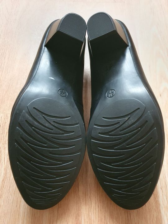 NEUE Pumps 5th Avenue schwarz Gr. 37 Echtes Leder in Gera