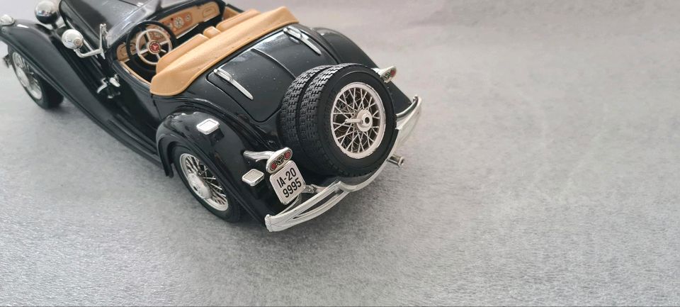 Bburago Mercedes Benz 500 K Roadster 1936 1:18 Modellauto schwarz in Dörpstedt