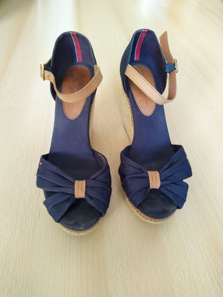 Tommy Hilfiger Damen Pumps Keilabsatz Wedges Peeptoes navy Gr. 40 in Jena