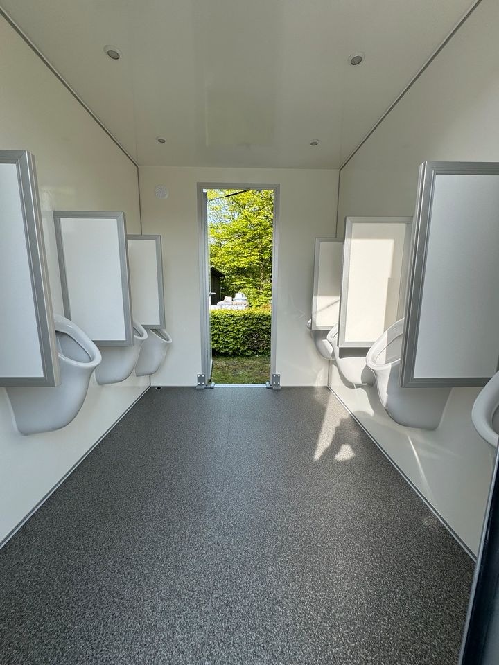 ✅ Neu ab Mai - Toilettenwagen VIP Gigant mieten ✅ WC Anhänger in Steinfeld