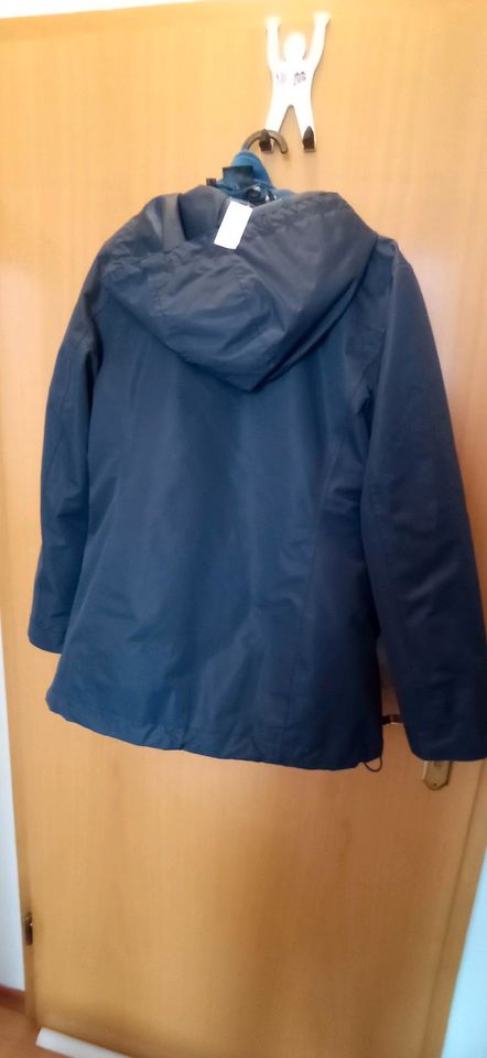 Umstands/Tragejacke 36 mit Fleecejacke zum einzippen in Masserberg