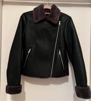 Mango Kunstleder Jacke mit Fell schwarz NEU Größe S Berlin - Friedenau Vorschau
