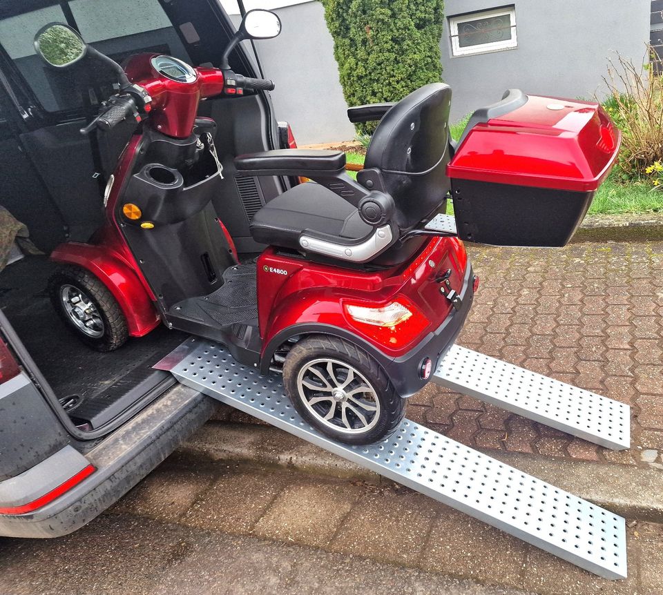 ELEKTRO Seniorenmobil LUXXon E4800 + Rampen + Zubehör - FREI HAUS in Heusweiler