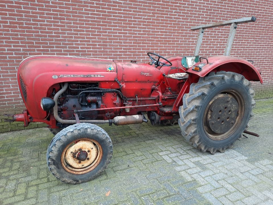 Porsche Super Export 329 Schlepper in Nettetal