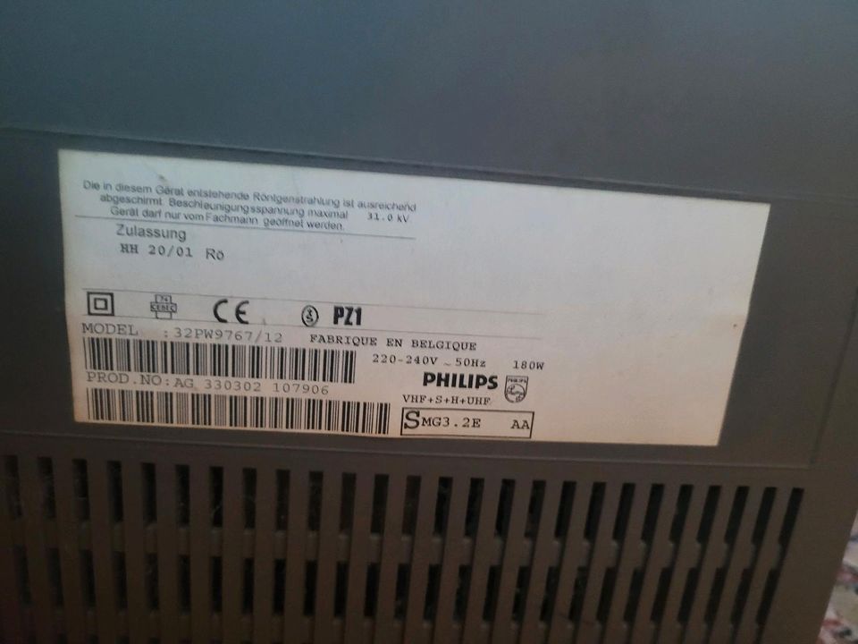 Philips 32PW9767/12 5.1 Sound mit 2 Boxen Röhrenfernseher in Duisburg