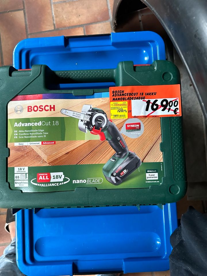 Bosch Nanoblade Säge Akku neuwertig in Essen