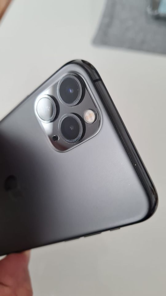 iPhone 11pro in Olching