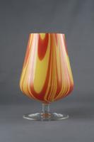 Stielglas orange gelb Frucht/Blumen/Cocktail, DDR Filmset Brotterode-Trusetal - Trusetal Vorschau