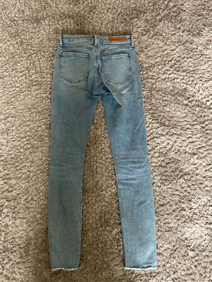 Tommy Hilfiger Skinny Jeans Gr. 27/32 in Bad Dürrheim