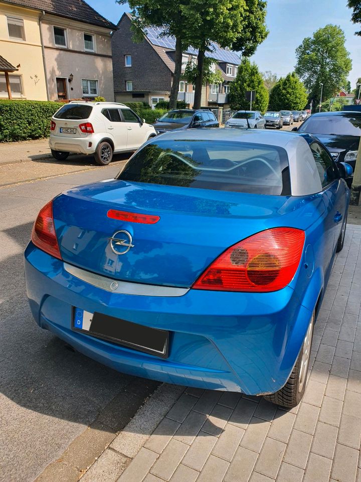 Opel Tigra Twintop 1.4 L Twinport in Essen