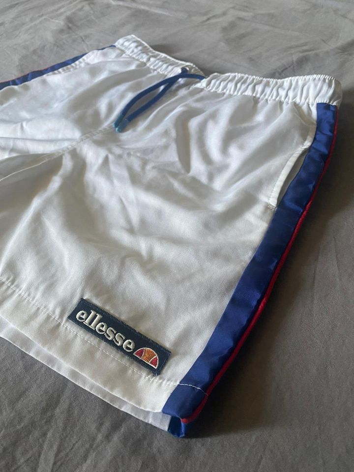 Ellesse Shorts Weiß - Größe S in Niederau