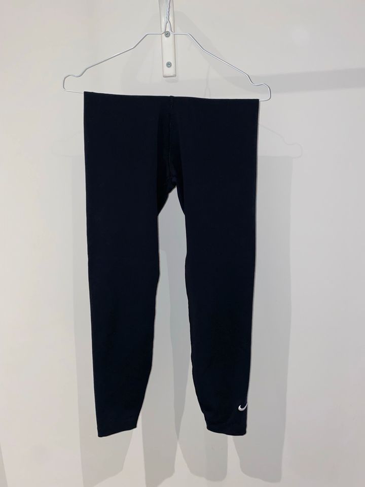 Nike Sportwear Collection Leggings Gr. S in Welver