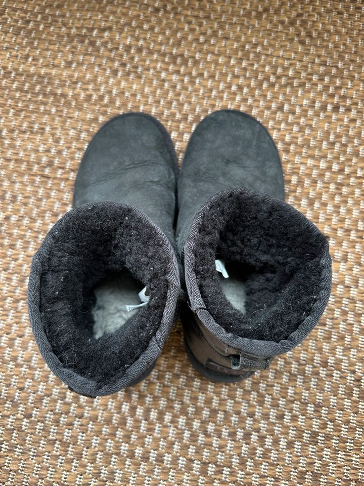 UGGs Damen Stiefel Größe 36 in Witten