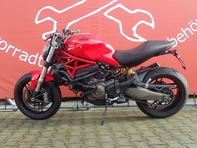 Ducati Monster 821 2 Hand 1Jahr Garantie Finanzierung möglich in Mantel