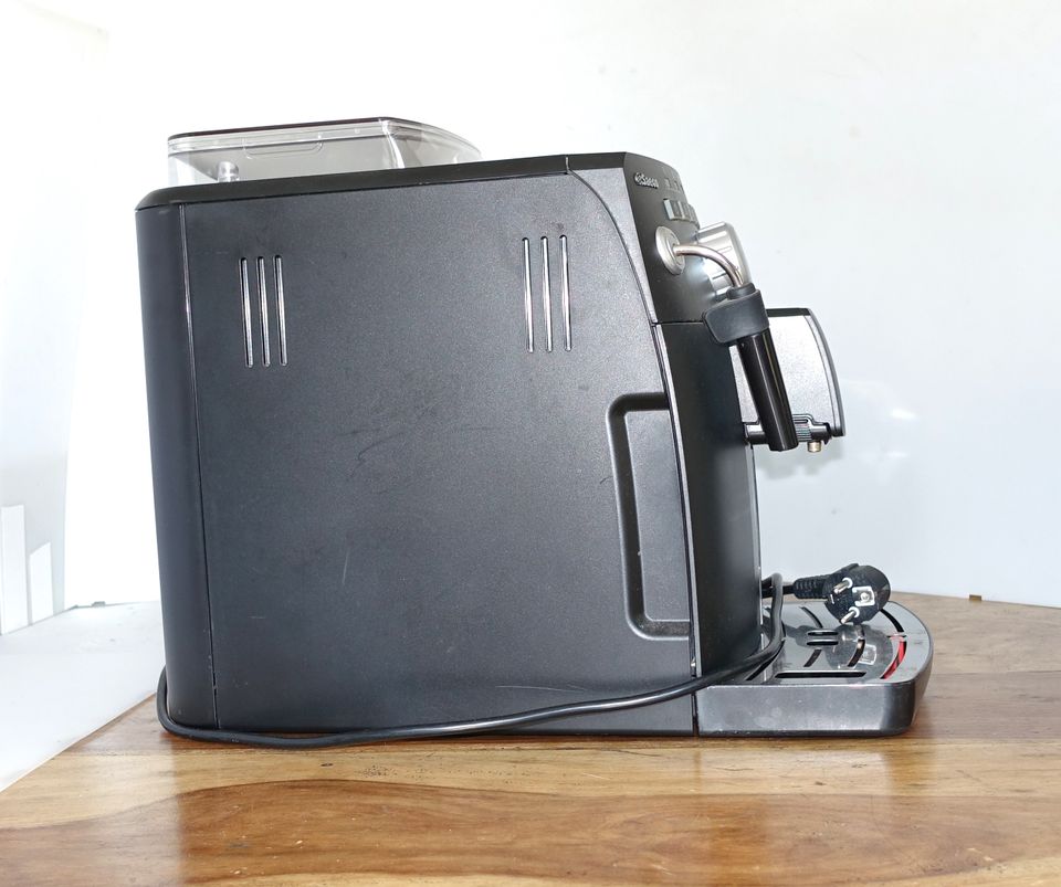 Kaffeevollautomat SAECO INTUITA, Typ HD8750 in Überlingen