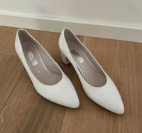 Brautschuhe Gabor Hochzeit Größe 39 Baden-Württemberg - Leinfelden-Echterdingen Vorschau