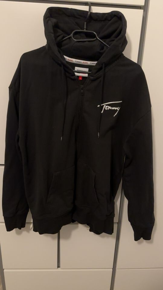 Tommy Jeans Sweatjacke Herren Gr. M in Laatzen