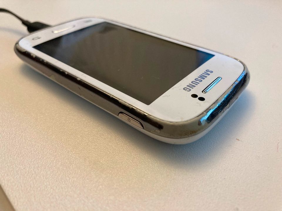 Smartphone Samsung Galaxy Young GT-S6310N (inkl. Versand!) in Ebermannstadt