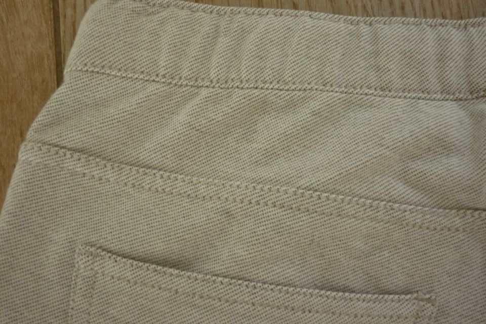 Levis Short Bermuda weiß grau beige Gr. 140 - 152 in Boostedt