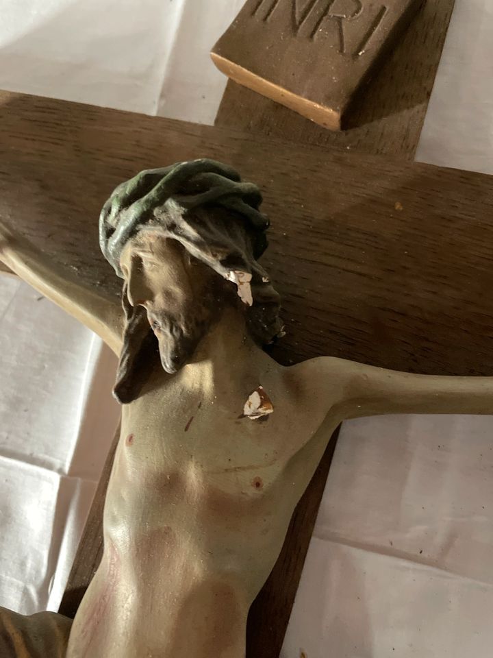 Kreuz Jesus heilig Kirche alt in Wittislingen