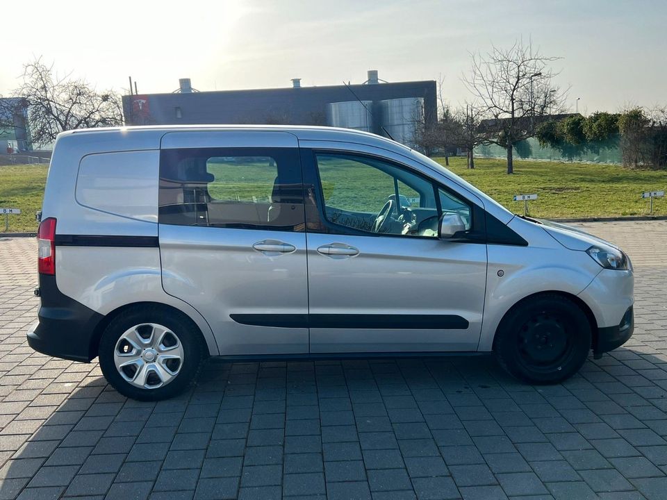 Ford Transit 1.5 TDCi Courier Trend KLIMA*PDC*EURO6* in Holzgerlingen