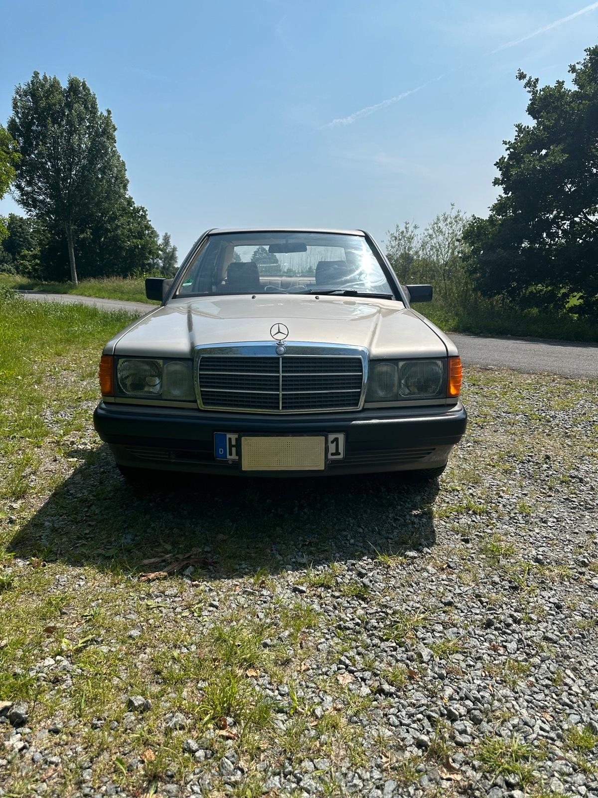 Abbildung des Autos Mercedes 190
