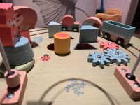 Spieltisch mit Motorikschleife aus Holz Baby Kleinkind Nordrhein-Westfalen - Tönisvorst Vorschau