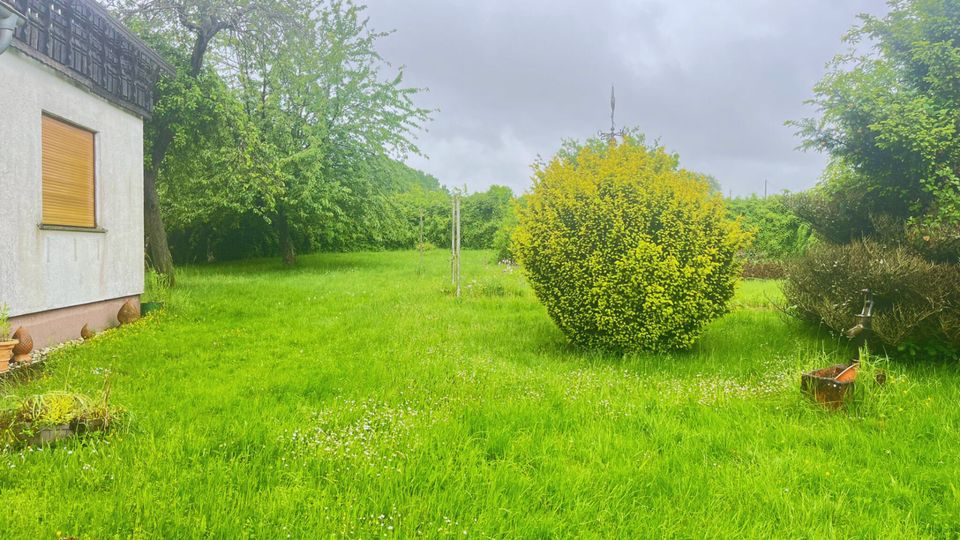 Freistehendes Zweifamilienhaus in Ruhiger Lage von Hüttersdorf in Schmelz