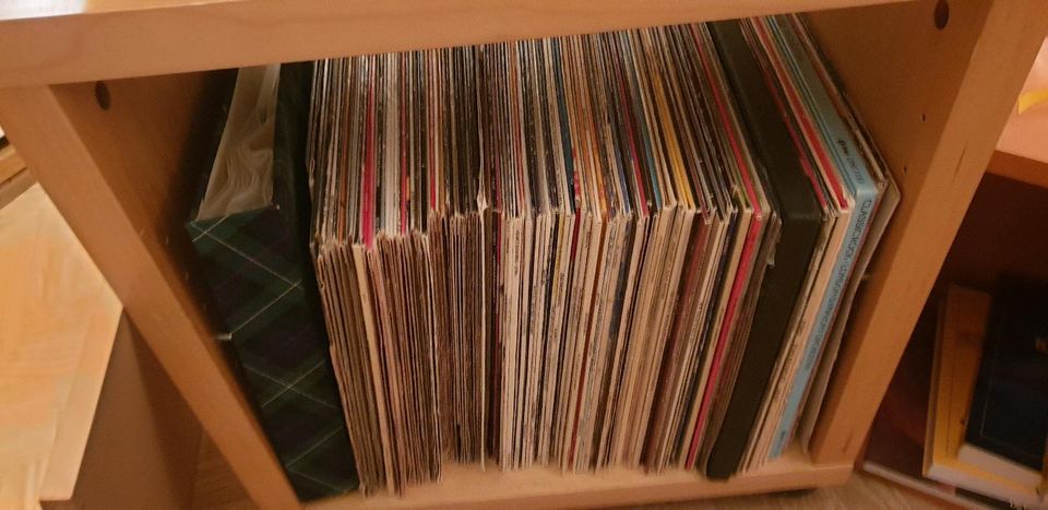 Über 200 Schallplatten abzugeben - Schlager - Klassik etc - TOP! in Rotenburg