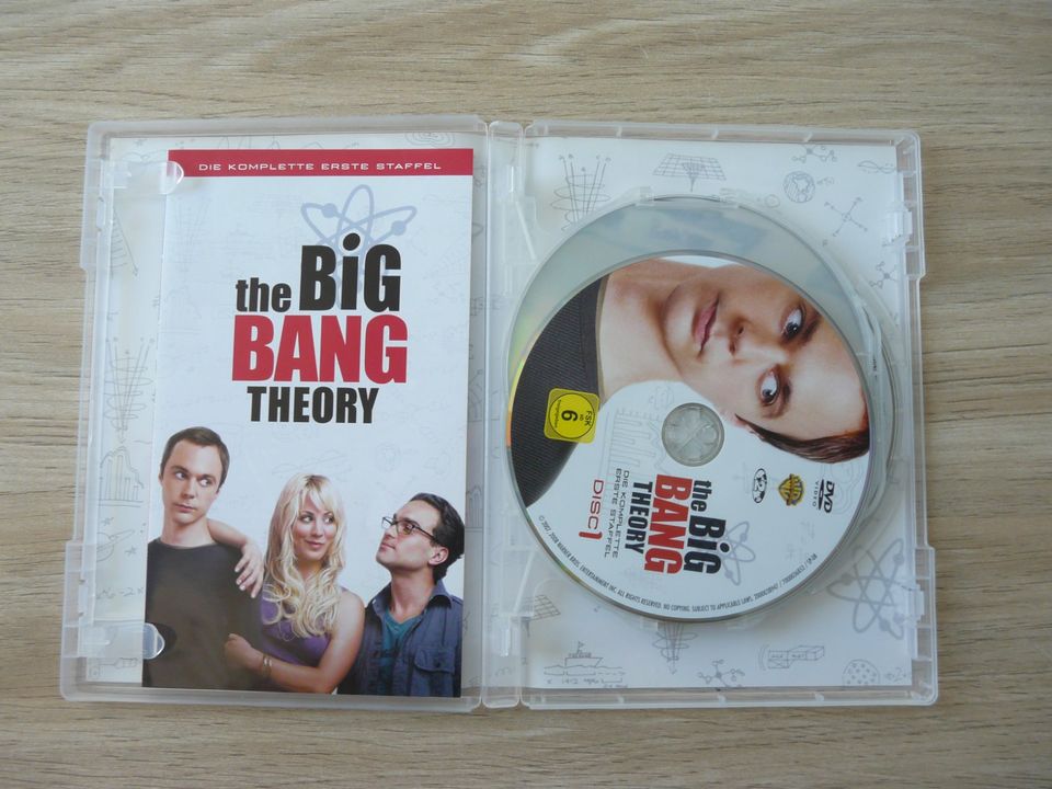 THE BIG BANG THEORY – ERSTE STAFFEL – 3 DVDs in Leverkusen