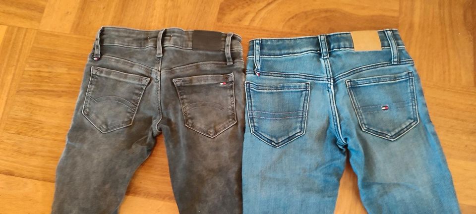 Tommy Hilfiger, Jeans, Schlaghose, Bootcut, gr 116,122 in Ratingen