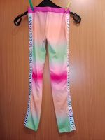 Guess Leggings bunt 128/134 ungetragen Gratis Versand Brandenburg - Spremberg Vorschau