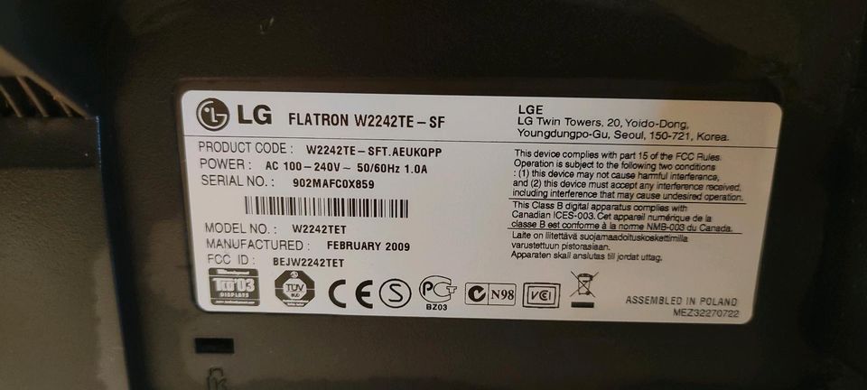 LG PC Bildschirm 22" W2242TE in Elbe-Parey