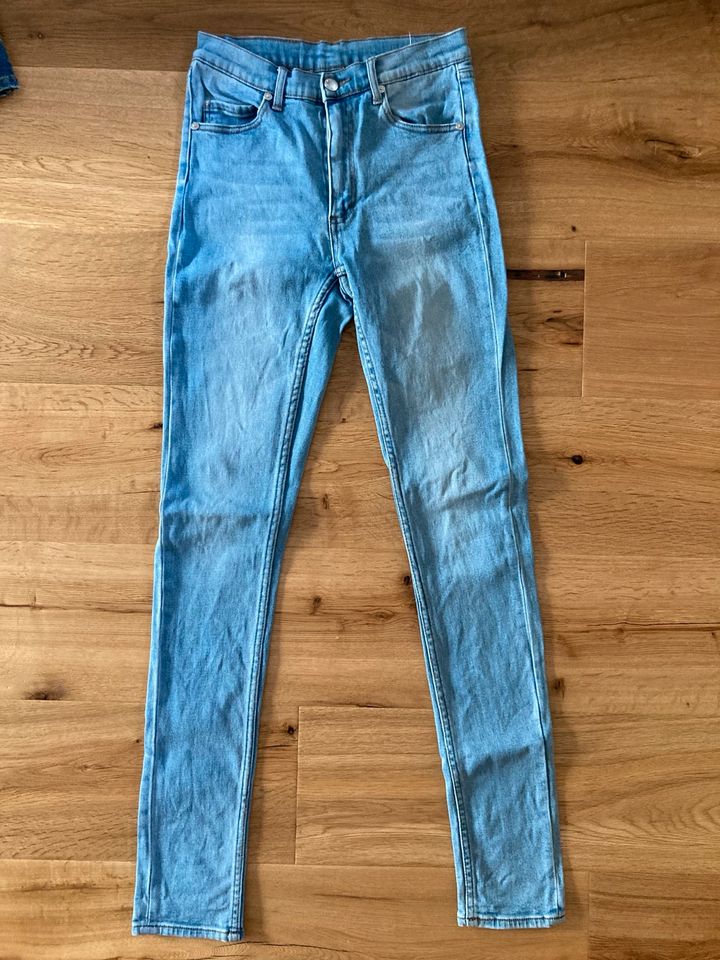 Cheap Monday high waist Jeans in Eppelheim