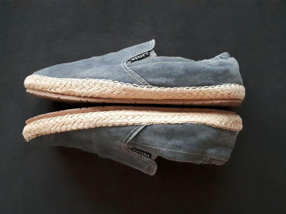 VENICE lässige jeans blaue Slipper mit gummierter Sohle,  Gr. 41 in Mühldorf a.Inn